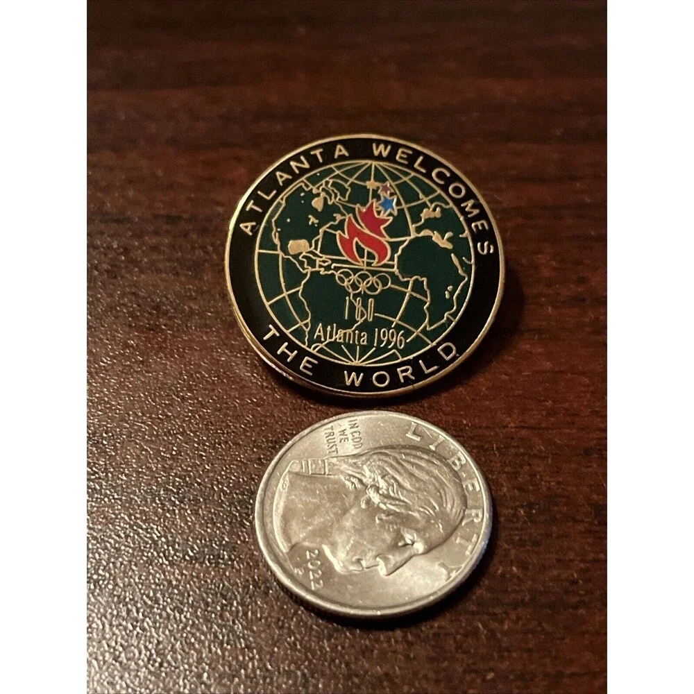 Vintage 1996 Atlanta Olympics “Atlanta Welcomes The World” Lapel‎ Hat Pin